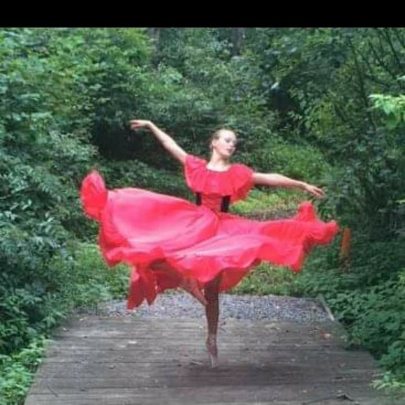 Meet your Posher, Anna - Picture 5 of 6